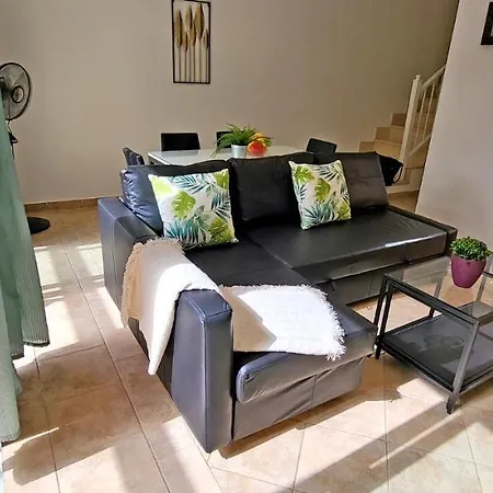 Sun & Ocean In Holiday home