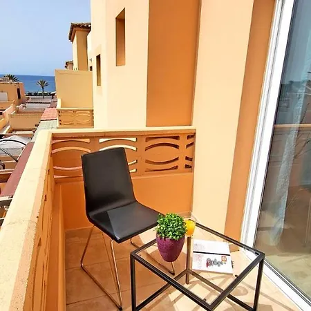 Sun & Ocean In Holiday home